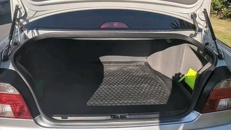 Gebraucht BMW 520 150 PS (110 kW) 1999 Silber Limousine