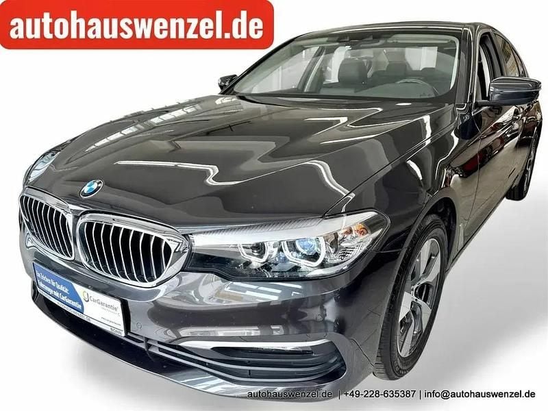 Sophistograu (metallic) Gebraucht 2020 BMW 520 Limousine | 31.500 € (Fairer Preis) - Bild 1/4