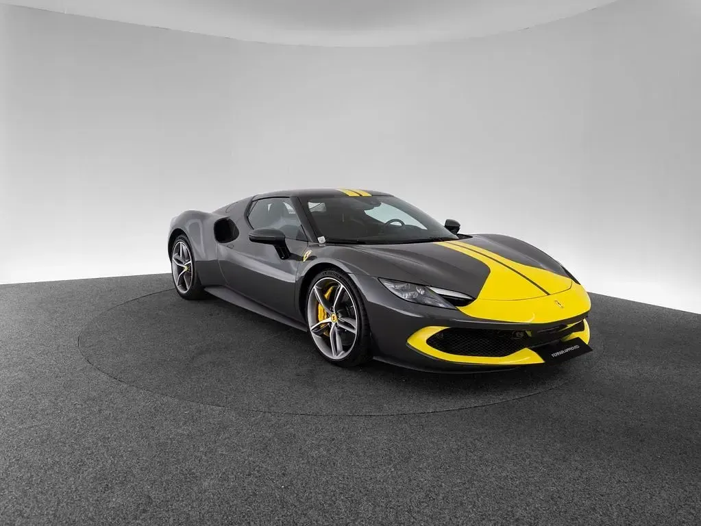Gebraucht Ferrari 296 829 PS (609 kW) 2023 Grigio scuro Coupé