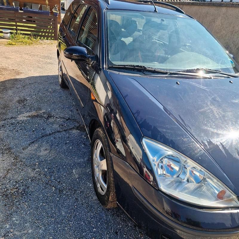 Usata Ford Focus 85 CV (62 kW) 2004 Blu Station wagon