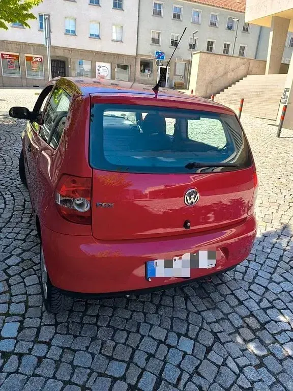 Gebraucht VW Fox 54 PS (39 kW) 2007 Rot Kleinwagen