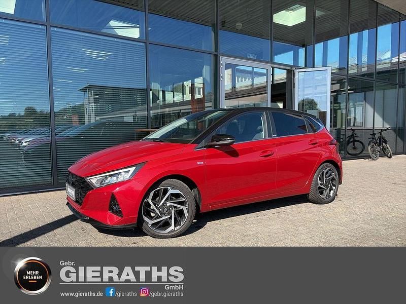 Rot Gebraucht 2021 Hyundai i20 Prime Limousine | 17.990 € (Fairer Preis) - Bild 1/4