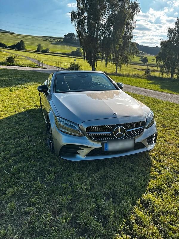 Silber Gebraucht 2020 Mercedes C200 AMG Cabrio | 34.990 € (Etwas zu teuer) - Bild 1/4