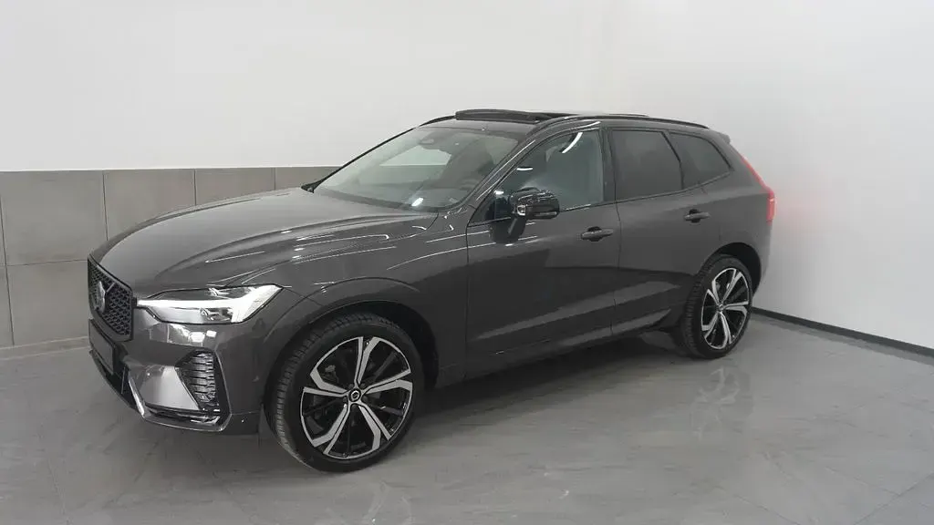 Gebraucht Volvo XC60 Plus 197 PS (144 kW) 2024 Grau SUV