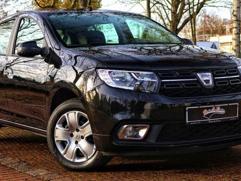 Gebraucht Dacia Sandero 90 PS (66 kW) 2019 Schwarz Limousine