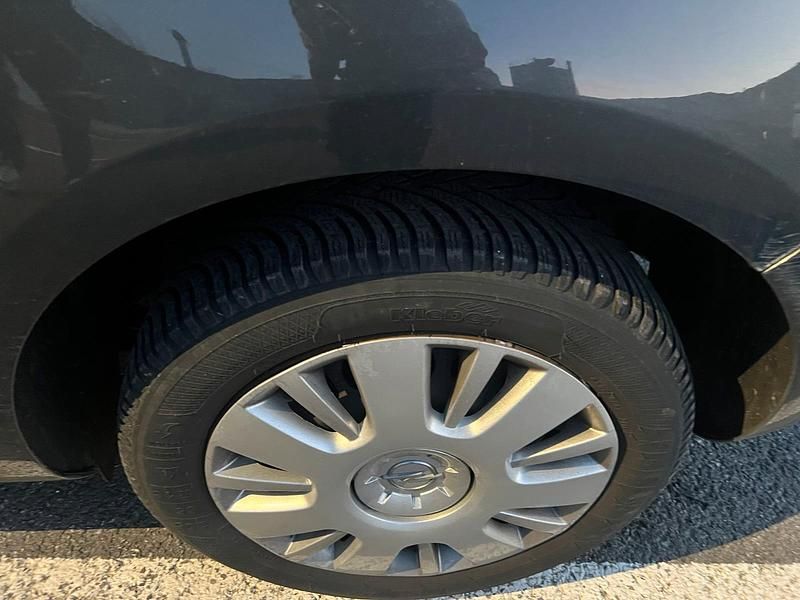 Gebraucht Opel Astra 120 PS (88 kW) 2014 Grau Kleinwagen