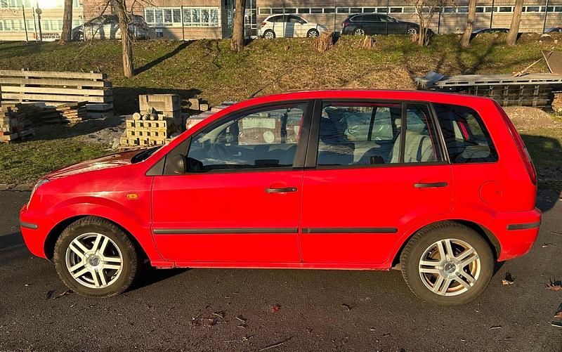 Rot Gebraucht 2003 Ford Fusion Kleinwagen | 850 € (Fairer Preis) - Bild 1/4