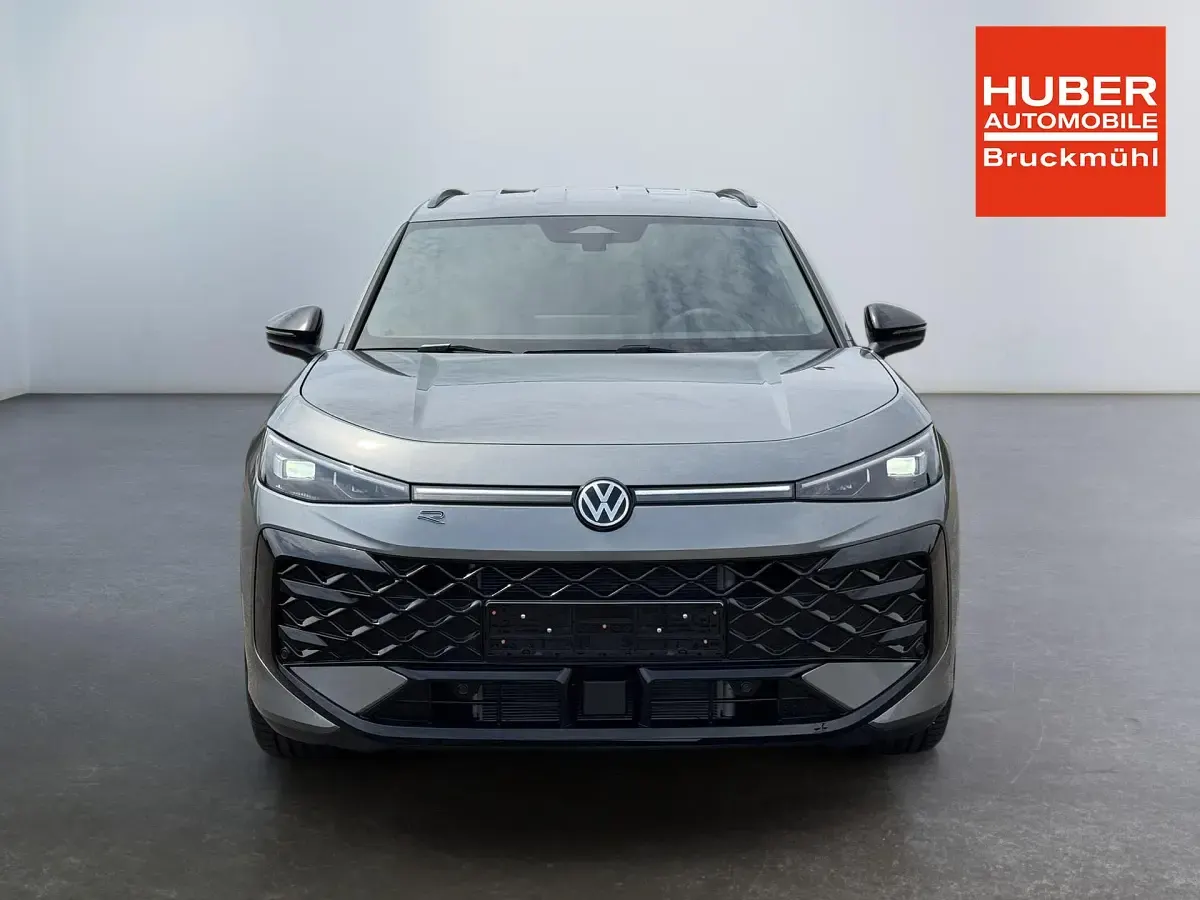Neu VW T-Roc R-line 150 PS (110 kW) 2026 Wolf grey metallic SUV