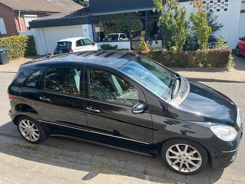 Schwarz Gebraucht 2007 Mercedes B170 Van / Kleinbus | 1.950 € (Superpreis) - Bild 1/4