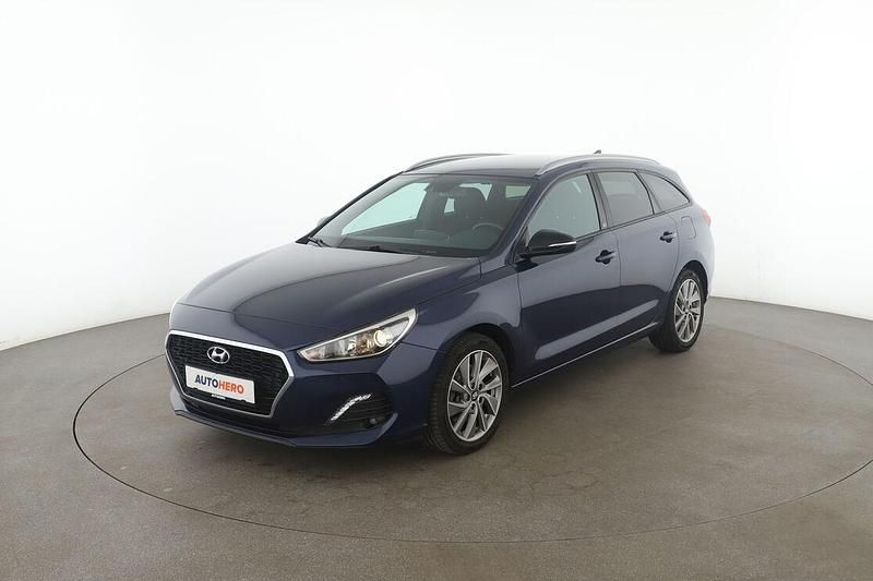 Blau Gebraucht 2018 Hyundai i30 Style Kombi | 13.460 € (Fairer Preis) - Bild 1/3