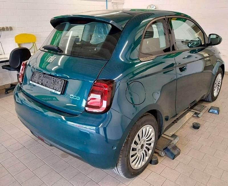 Gebraucht Fiat 500e 86 kW (118 PS) 2023 Grün Kleinwagen