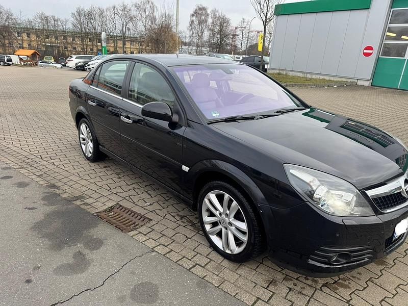 Gebraucht Opel Vectra 155 PS (114 kW) 2007 Schwarz Limousine