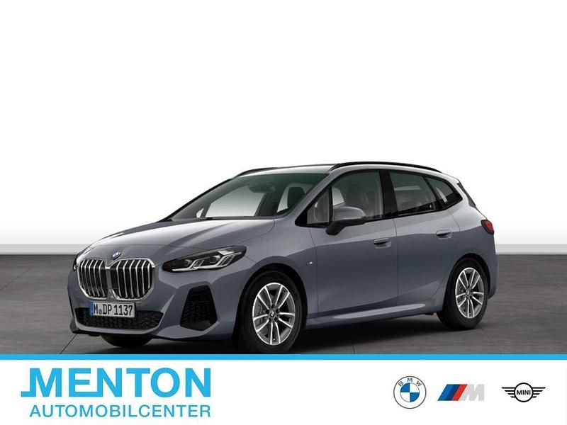 Grau Gebraucht 2025 BMW 220 Active Tourer M Sport Van / Kleinbus | 37.657 € (Etwas zu teuer) - Bild 1/4