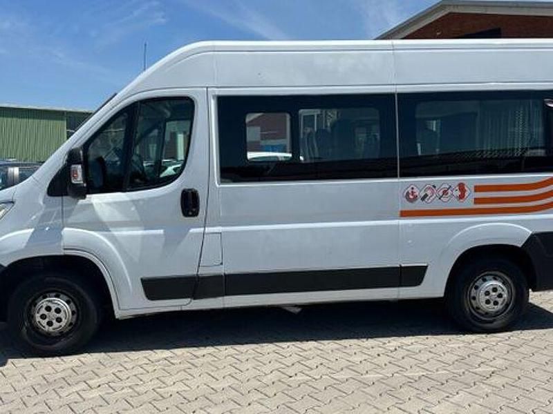 Gebraucht Peugeot Boxer 138 PS (101 kW) 2018 Weiß Van