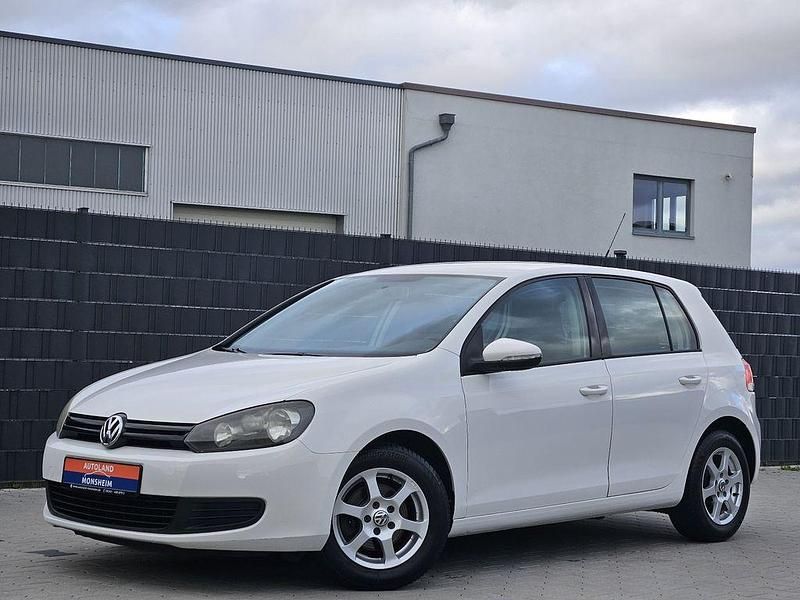 Weiß Gebraucht 2009 VW Golf VI Trendline Limousine | 4.450 € (Fairer Preis) - Bild 1/4