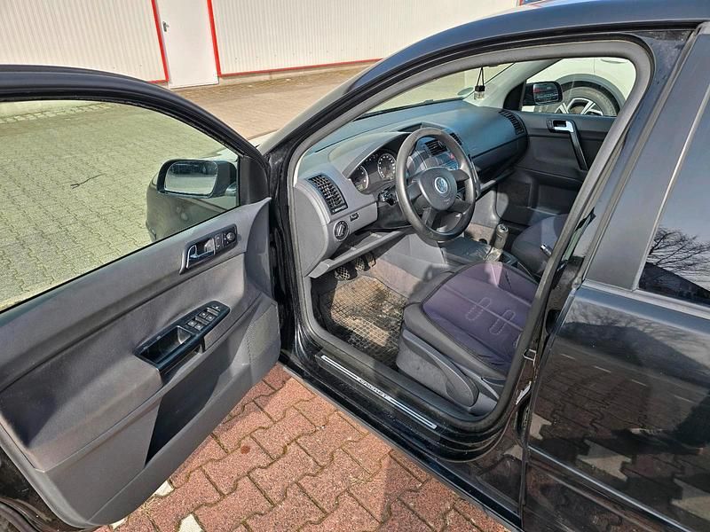 Gebraucht VW Polo 64 PS (47 kW) 2004 Schwarz Kleinwagen