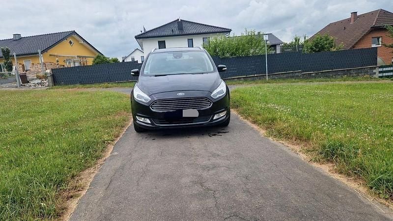 Schwarz Gebraucht 2019 Ford Galaxy Business Edition Van / Kleinbus | 17.100 € (Superpreis) - Bild 1/4