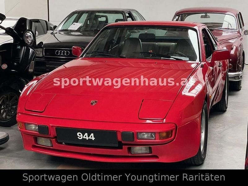Rot Gebraucht 1984 Porsche 944 | 19.900 € - Bild 1/4