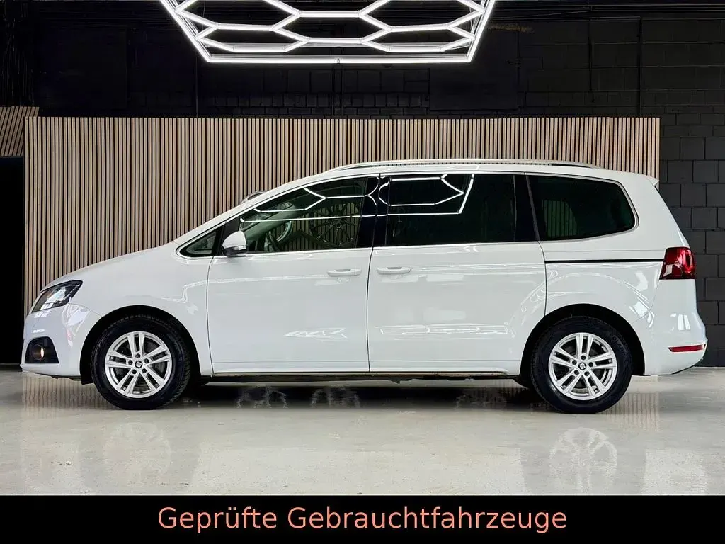 Gebraucht Seat Alhambra XCELLENCE 150 PS (110 kW) 2021 Weiß Van / Kleinbus