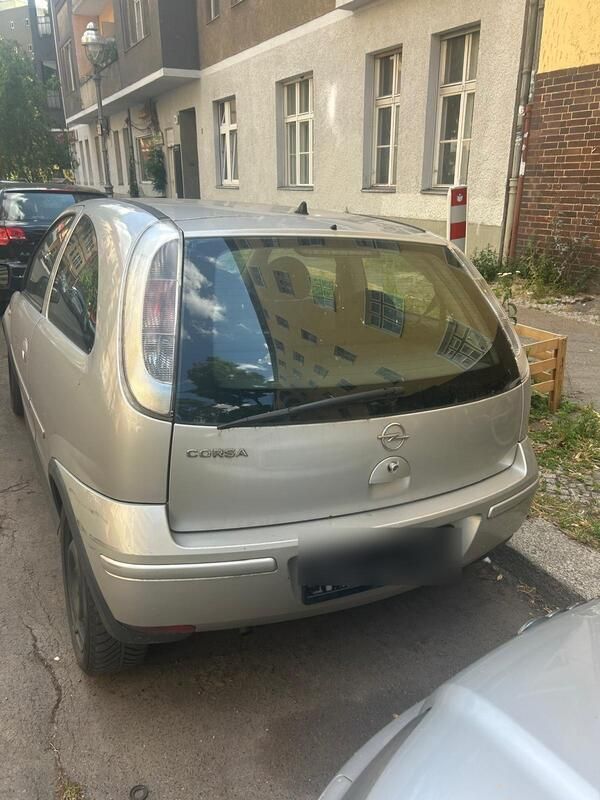 Grau Gebraucht 2006 Opel Corsa Kleinwagen | 230 € (Superpreis) - Bild 1/3
