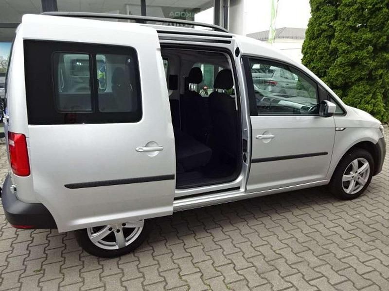 Gebraucht VW Caddy Trendline 122 PS (89 kW) 2015 Reflexsilber metallic Van / Kleinbus
