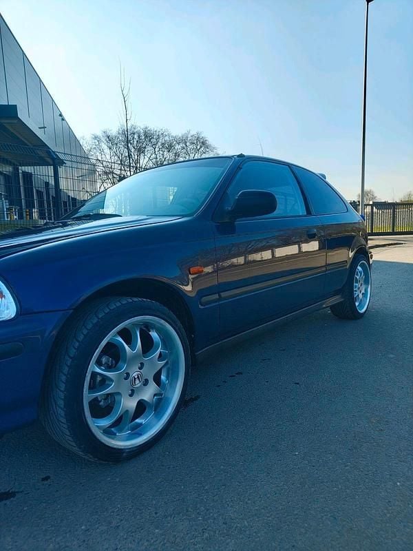 Gebraucht Honda Civic 90 PS (66 kW) 1996 Violet Coupé