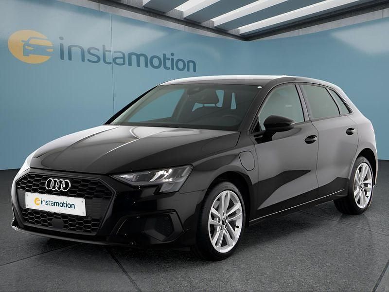 Schwarz Gebraucht 2022 Audi A3 Sportback Kleinwagen | 23.999 € (Guter Preis) - Bild 1/4