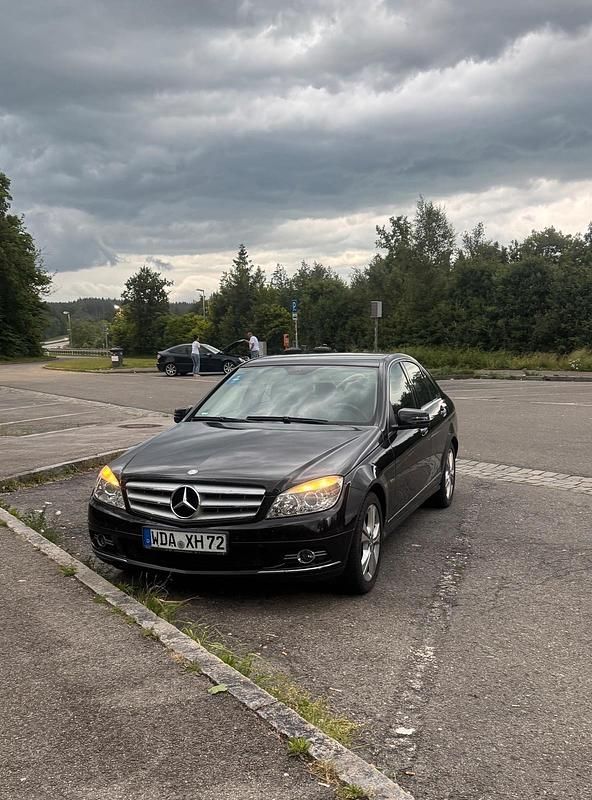 Schwarz Gebraucht 2009 Mercedes C200 Avantgarde Limousine | 6.500 € (Fairer Preis) - Bild 1/4