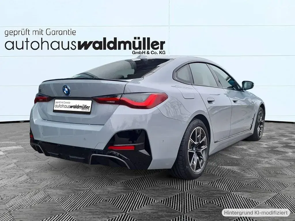 Gebraucht BMW i4 M Sport 400 kW (544 PS) 2022 Grau Limousine