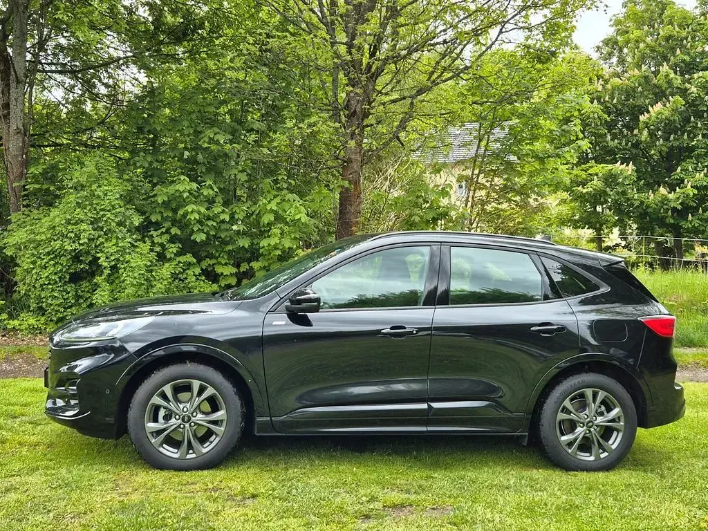 Gebraucht Ford Kuga ST-Line 150 PS (110 kW) 2024 Schwarz SUV