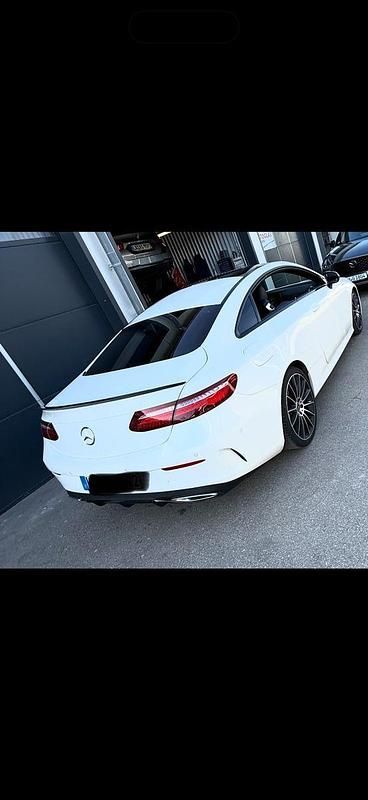 Gebraucht Mercedes E350 286 PS (210 kW) 2019 Weiß Coupé