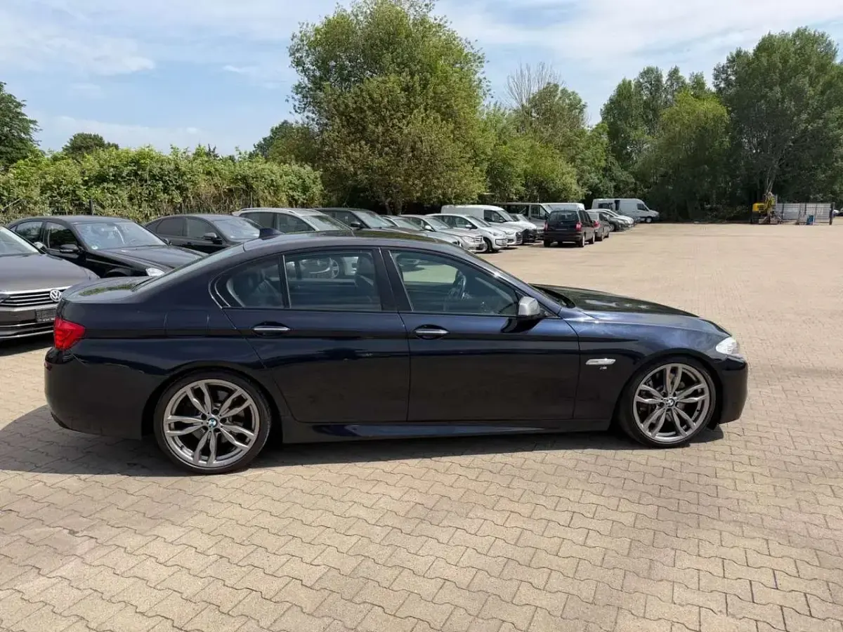 Gebraucht BMW 550 381 PS (280 kW) 2013 Carbonschwarz metallic Limousine