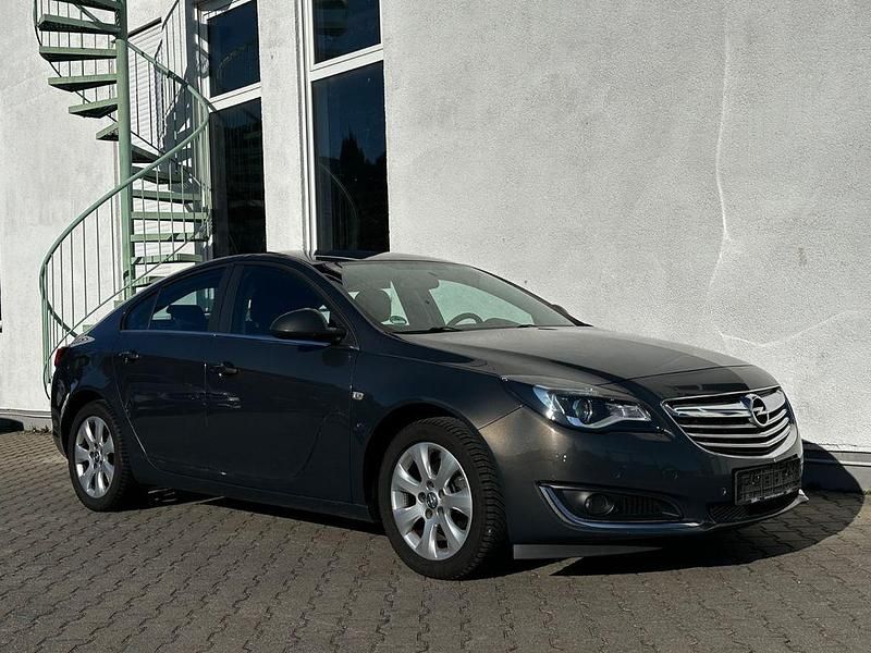 Gebraucht Opel Insignia Edition 120 PS (88 kW) 2014 Grau Limousine