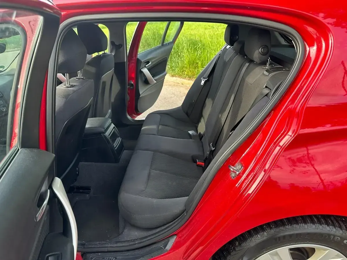 Gebraucht BMW 116 136 PS (100 kW) 2011 Rot Kleinwagen
