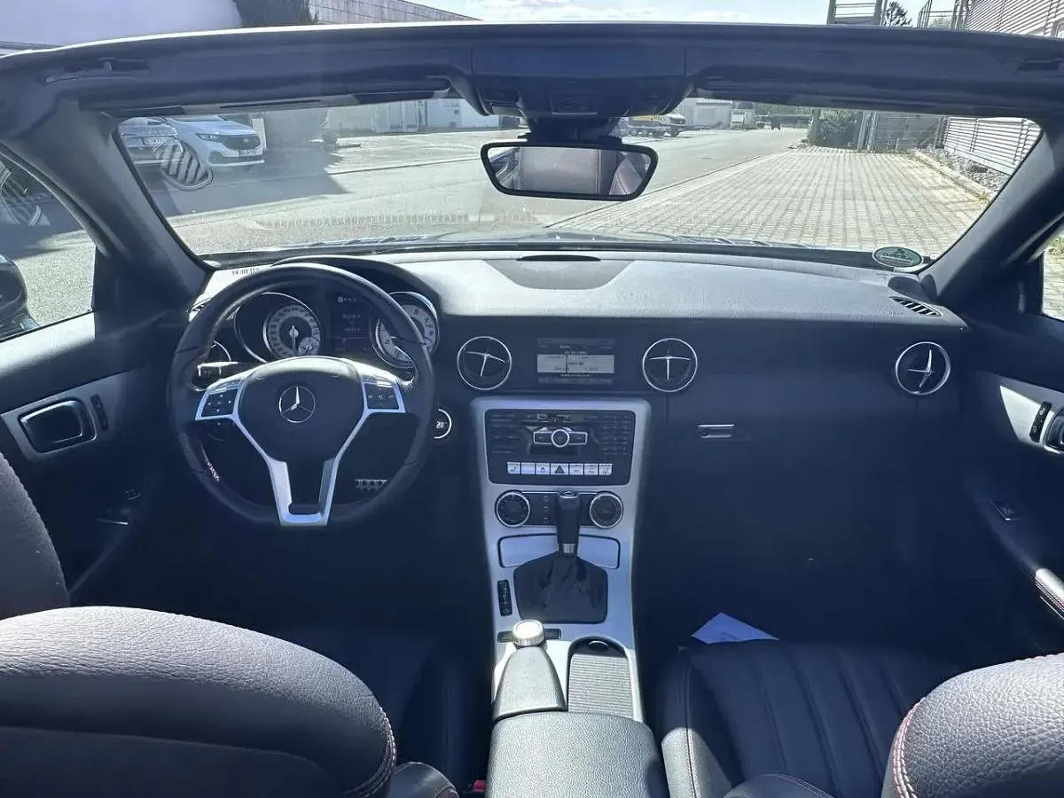 Gebraucht Mercedes SLK200 Sport 184 PS (135 kW) 2013 Grau Cabrio