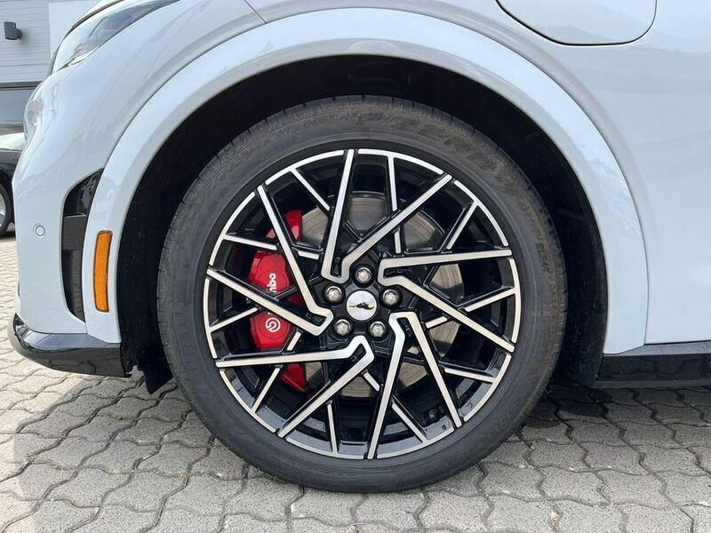 Gebraucht Ford Mustang Mach-E GT 358 kW (487 PS) 2022 Weiß SUV