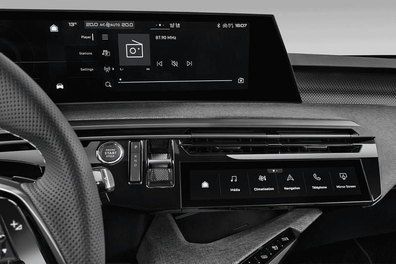 Gebraucht Peugeot e-5008 156 kW (213 PS) 2024 SUV