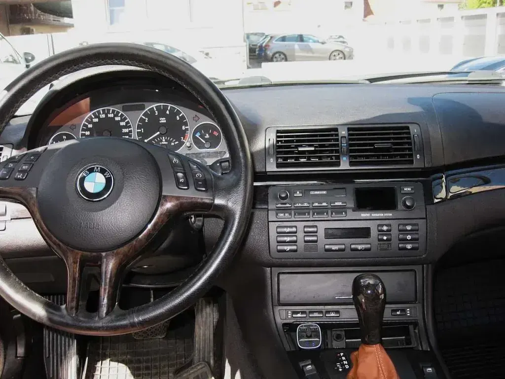 Gebraucht BMW 320 Exclusive 170 PS (125 kW) 2005 Stratusgraumet. Limousine