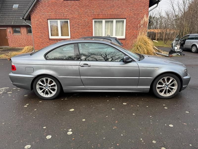 Gebraucht BMW 318 105 PS (77 kW) 2003 Grau Coupé