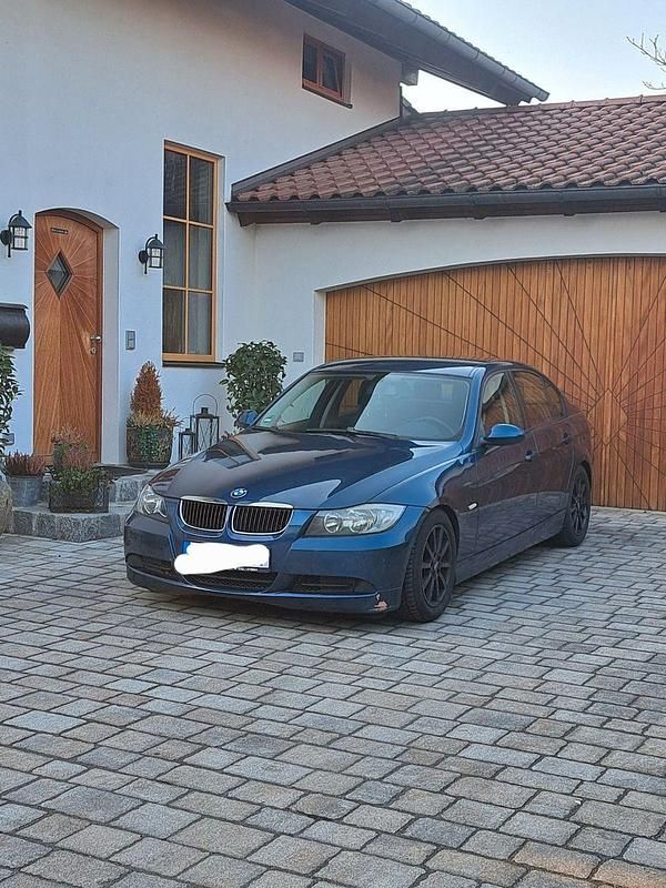 Second-hand BMW 320 Performance 150 CP (110 kW) 2005 Albastru Berlinǎ