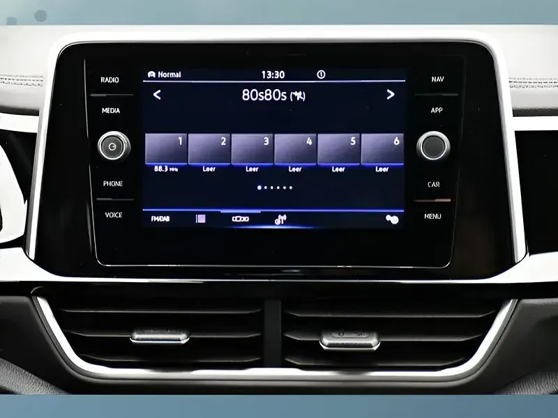 Gebraucht VW T-Roc 110 PS (80 kW) 2023 Grau SUV