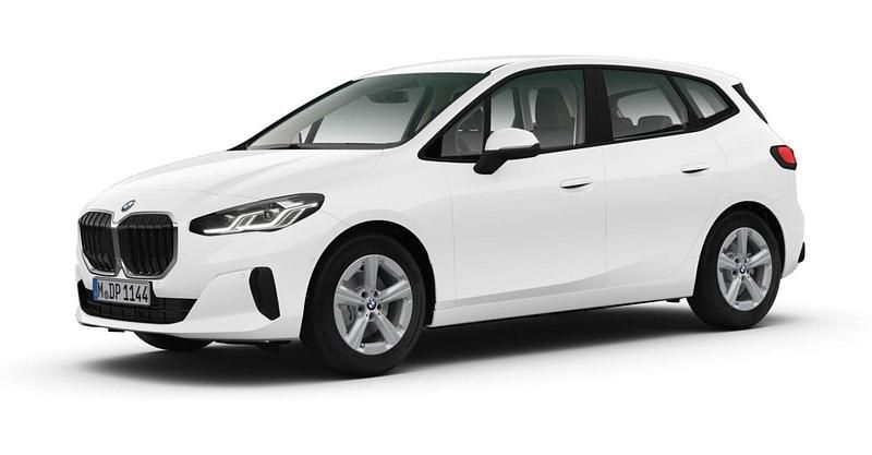 Weiß Gebraucht 2024 BMW 216 Active Tourer Luxury Line Van / Kleinbus | 27.252 € (Fairer Preis) - Bild 1/4