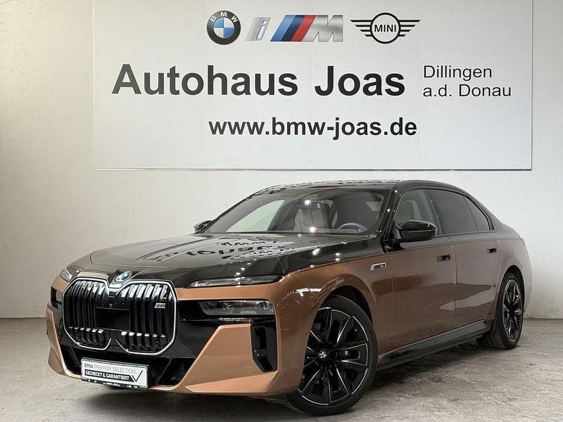 Sonderlackierung liquid copper Gebraucht 2024 BMW i7 Sport Line Limousine | 148.500 € - Bild 1/4