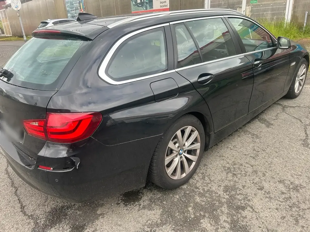 Gebraucht BMW 530 272 PS (200 kW) 2012 Schwarz Kombi