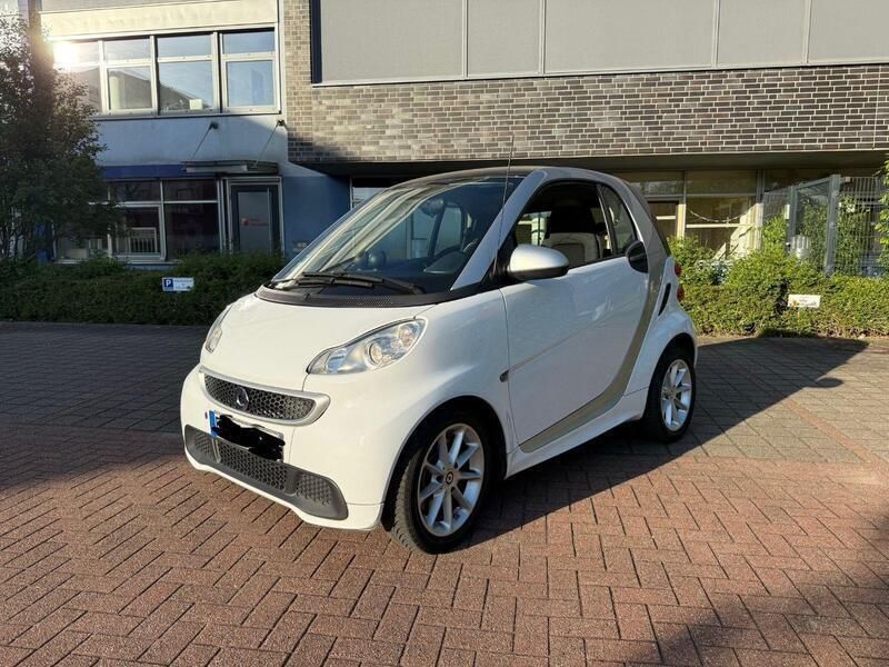 Weiß Gebraucht 2014 Smart ForTwo Coupé Coupé | 5.700 € (Fairer Preis) - Bild 1/4