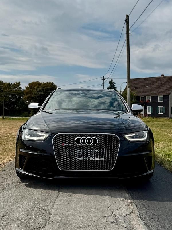 Schwarz Gebraucht 2013 Audi RS4 Design Kombi | 34.995 € (Teuer) - Bild 1/4