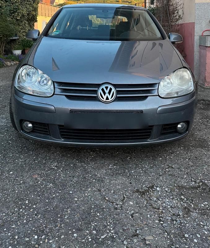 Grau Gebraucht 2008 VW Golf V Limousine | 1.300 € (Superpreis) - Bild 1/4