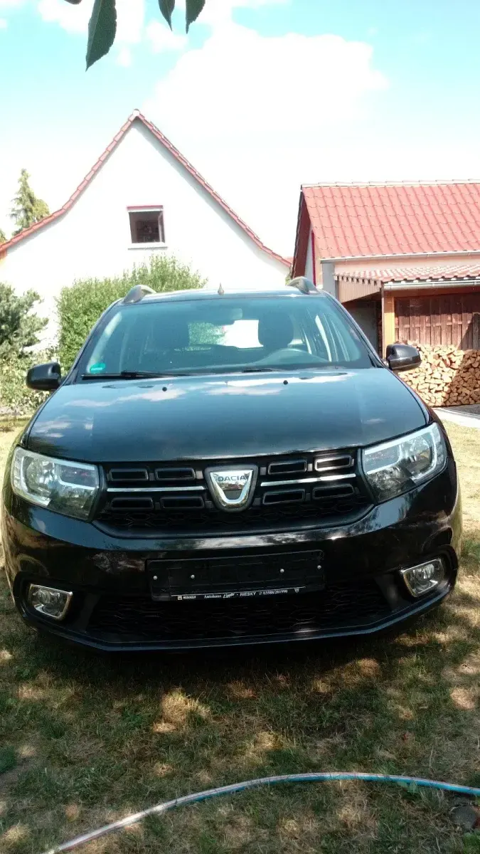 Gebraucht Dacia Logan MCV Lauréate 90 PS (66 kW) 2018 Schwarz Kombi