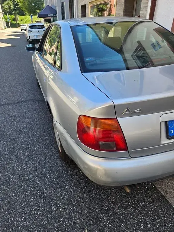 Gebraucht Audi A4 150 PS (110 kW) 1996 Silber Limousine