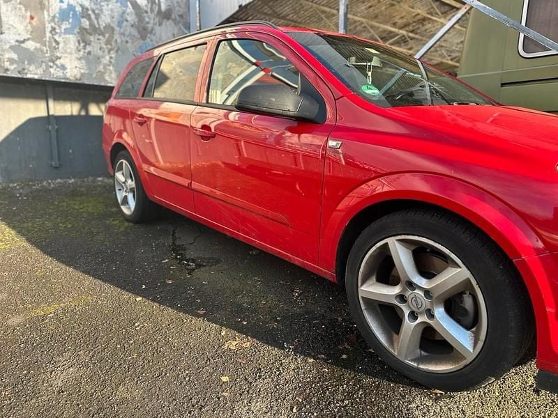 Gebraucht Opel Astra 120 PS (88 kW) 2007 Rot Kombi